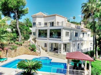 1111 Luxury Family Villa - Appartement à Marbella