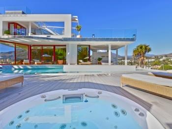 5513 Modern Villa,7 Bedrooms, heated pool, jacuzzi - Appartement à Puerto Banus
