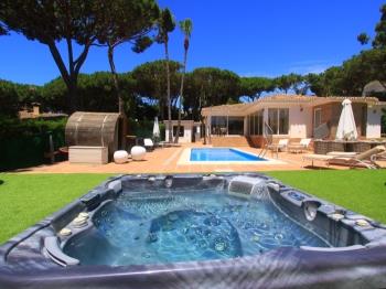 2055 Stunning five star Villa , Jacuzzi , Sauna - Appartement à Marbella